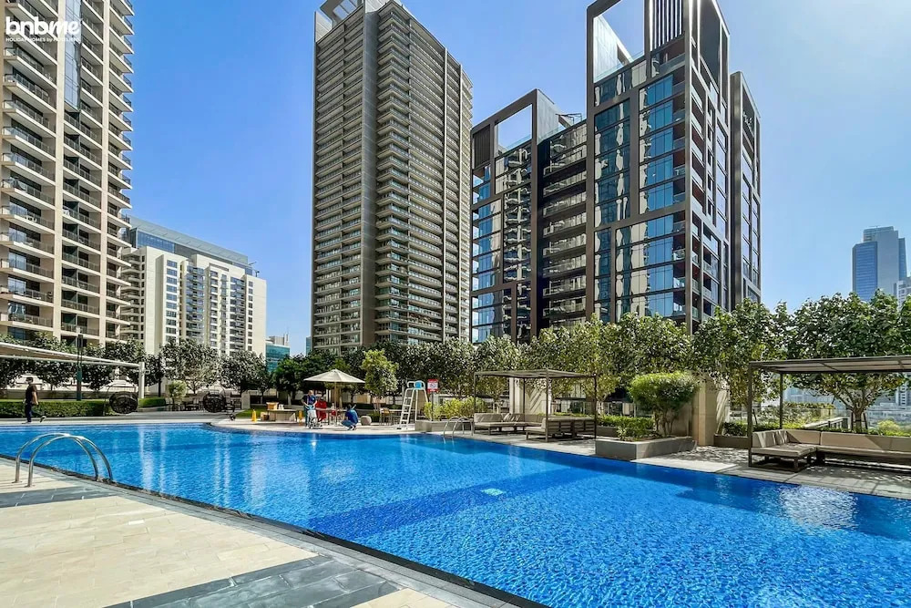 bnbme | Boulevard Heights | 3 + Maids