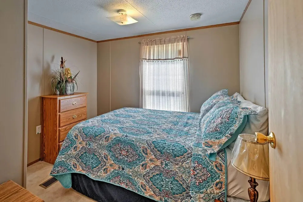 Waterloo Home With Fire Pit - 1/2 Mi to Boat Ramp!