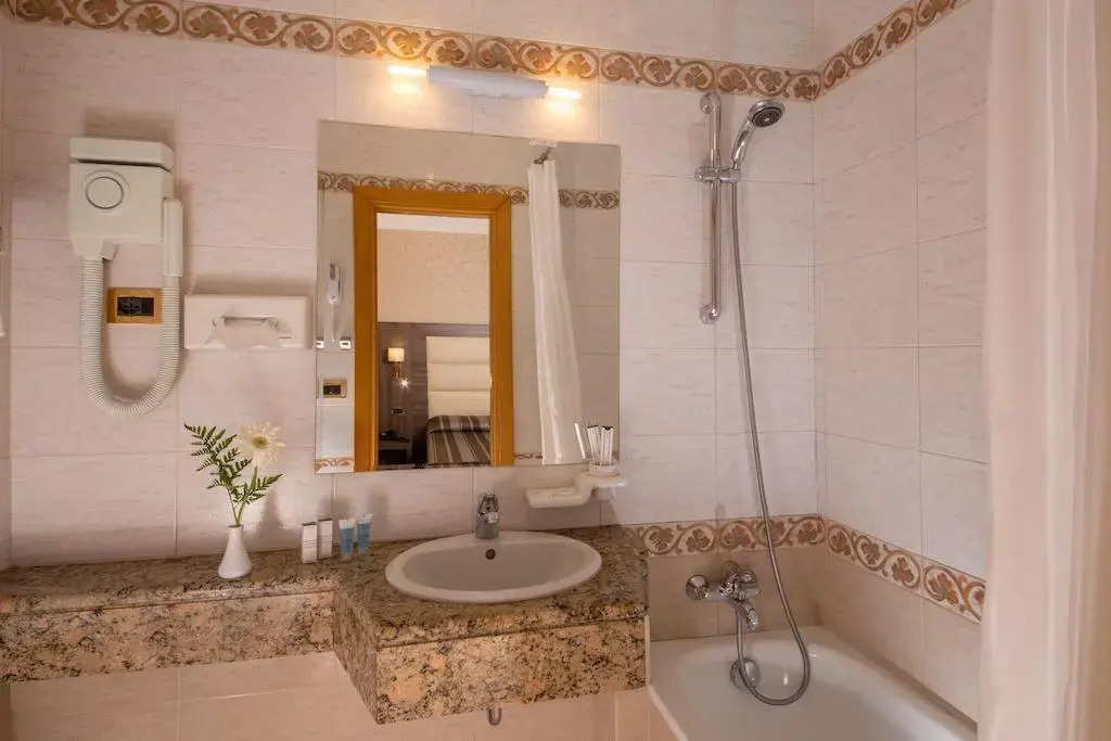Ranieri Hotel