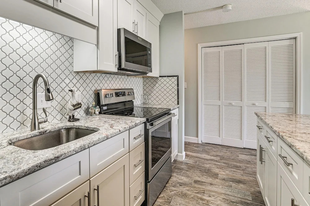 Water-view Patio! Condo 2 Mi to Surfside Beach