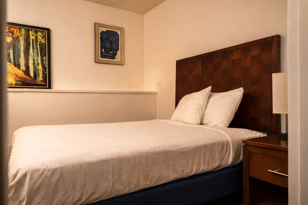 Travelodge By Wyndham Farmington Hwy 64
