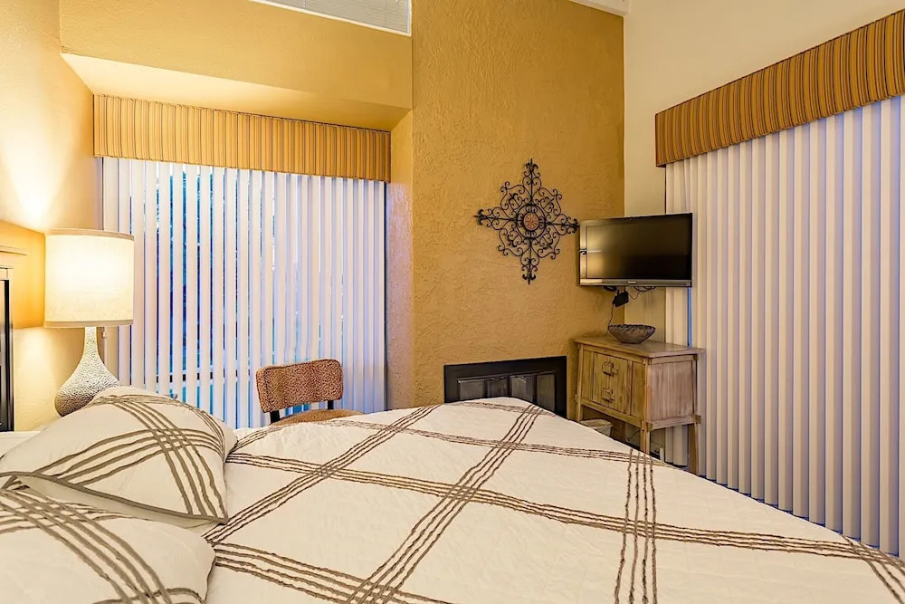 The Shores at McCormick Ranch 3 BR by Casago