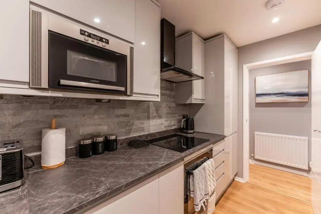 Stylish 2 bedroom apartment in Bournemouth, 500m from beach