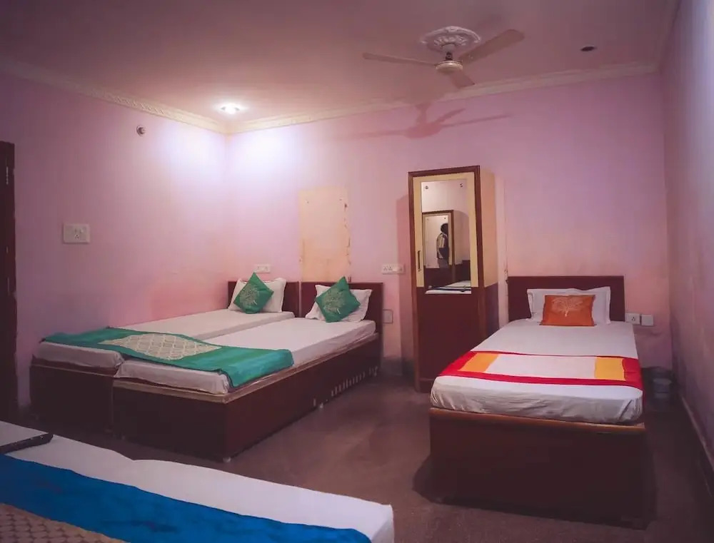 OYO 49639 Nirmala Residency