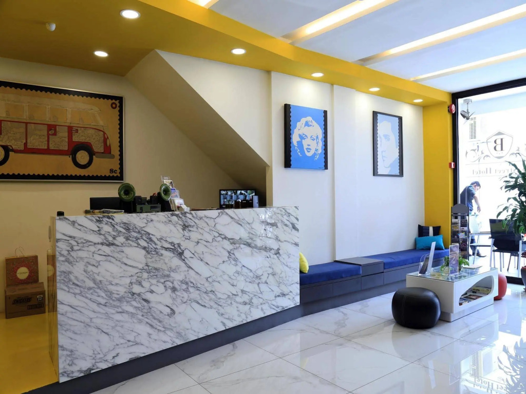 B Street Hotel