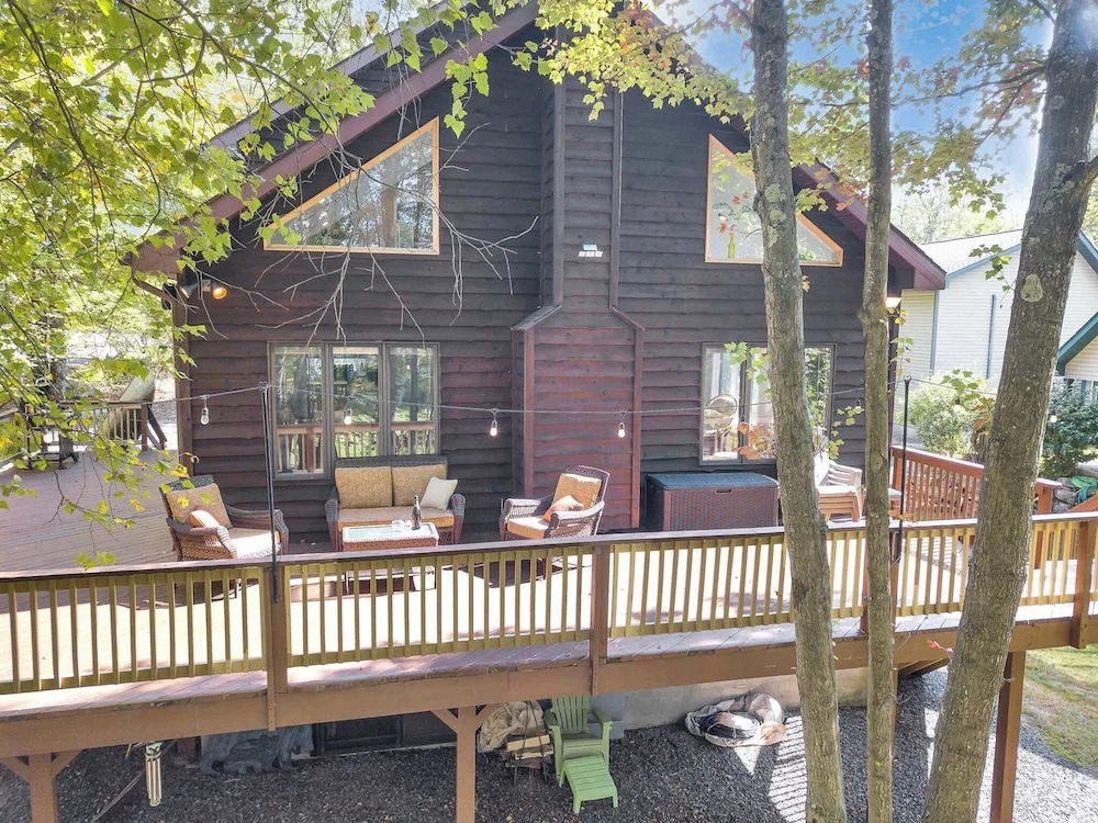 Large Family Friendly House on the Fairway Hideout