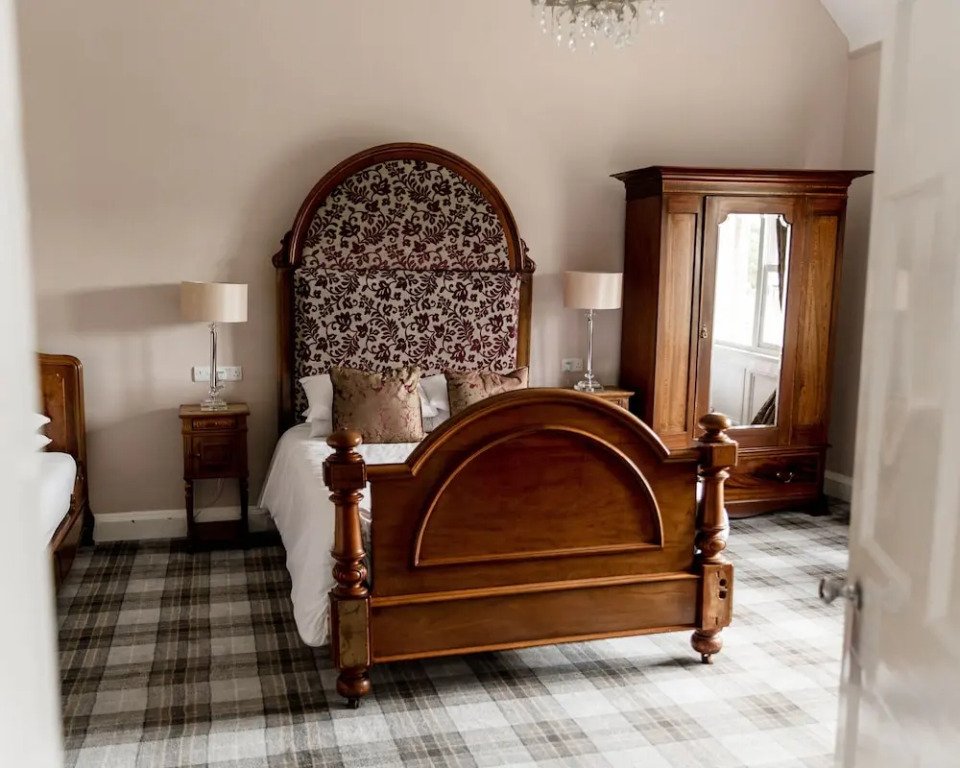 Sweeney Hall Hotel