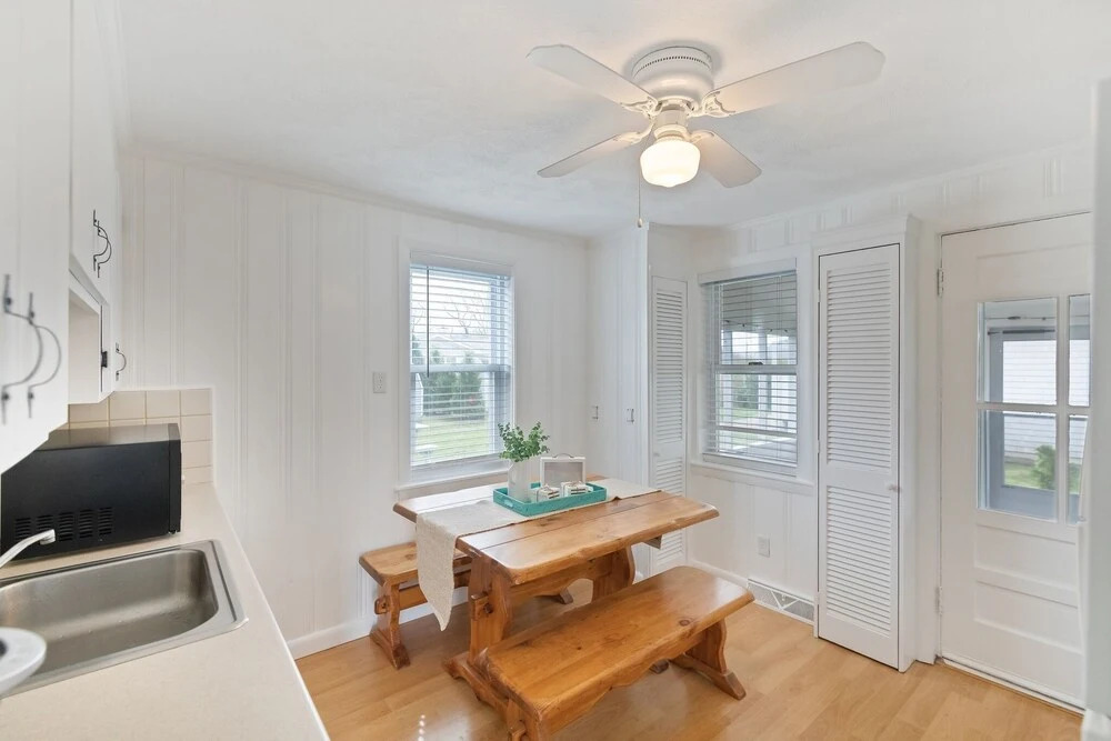 Shore To Please - Enjoy A Relaxing Getaway In Bonnet Shores 3 Bedroom Home by Redawning