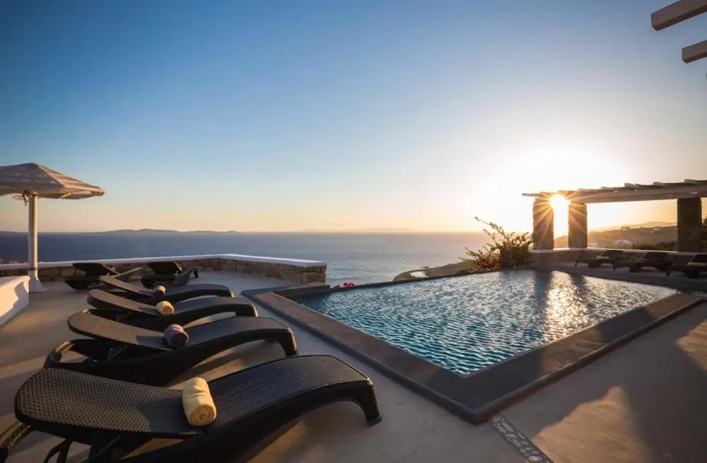 Stunning 2BR Cottage With Private Pool in Mykonos