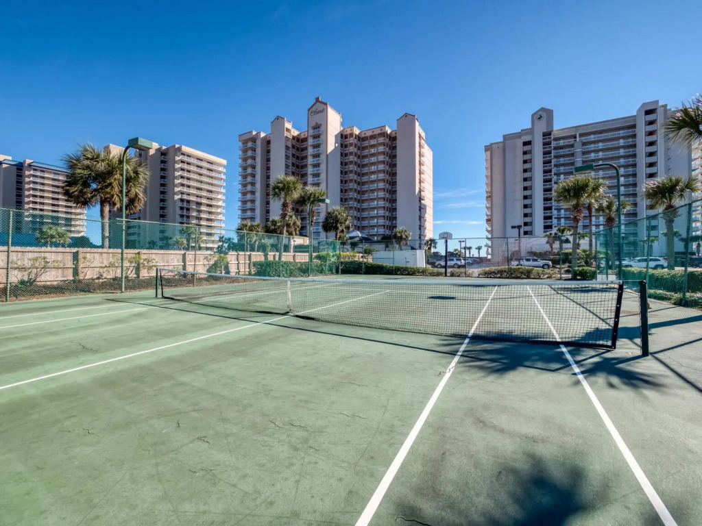 Gorgeous Penthouse 3 Bedroom Condo - Beach Front in Orange Beach