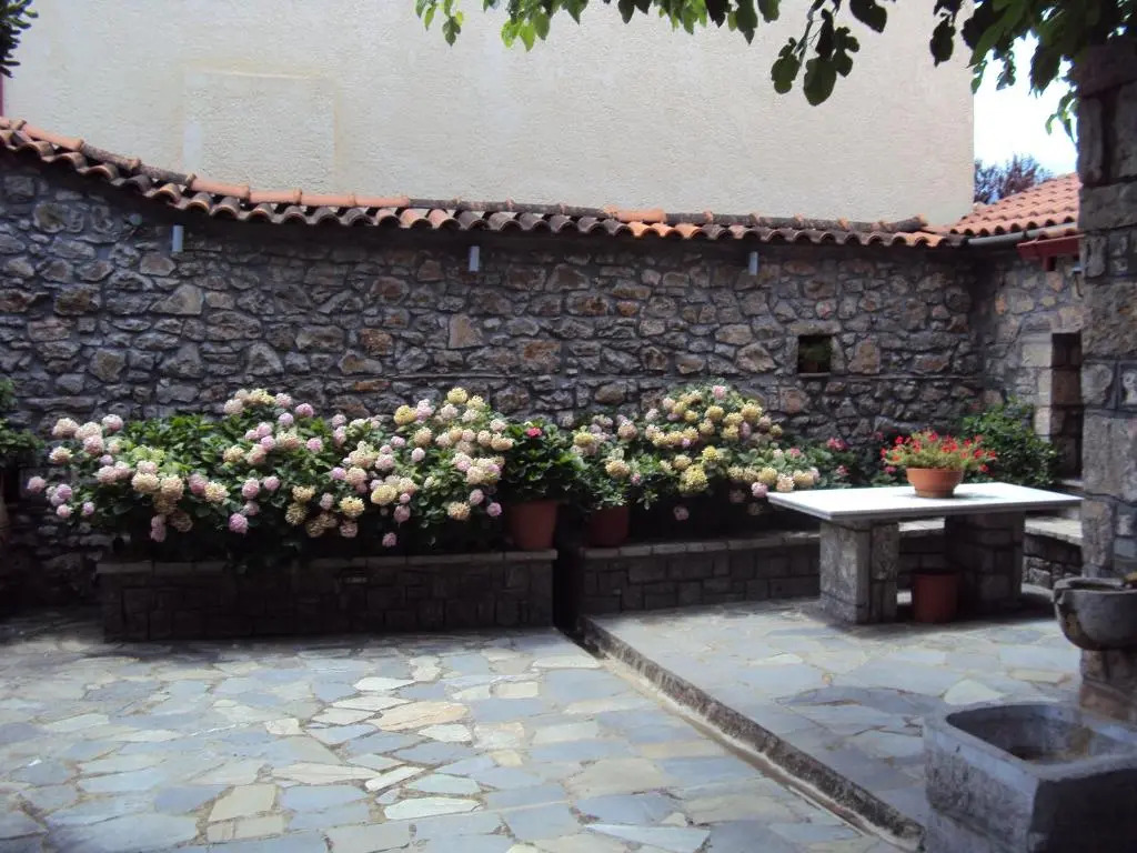 Guesthouse Karahalios