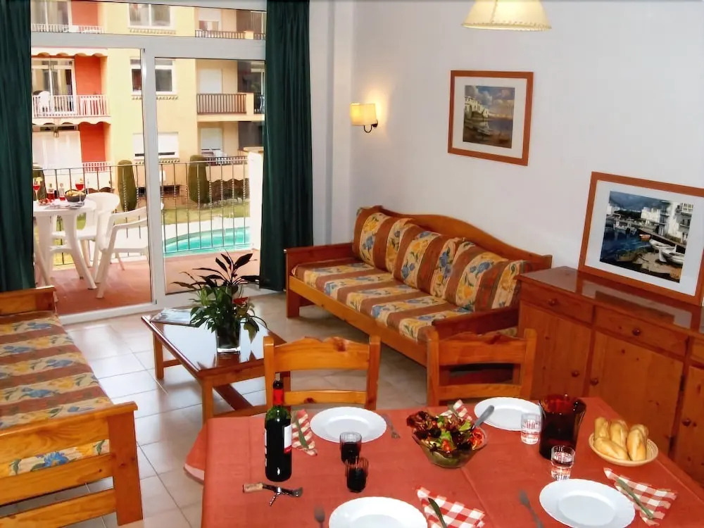 Apartamentos Comte-Empuries-46