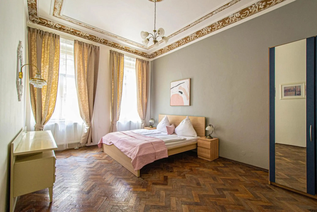 For celebrations spacious 3BDR apartment with balcony