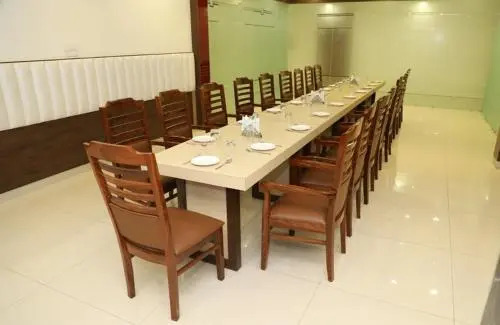 Rutbah Hotel And Restaurant