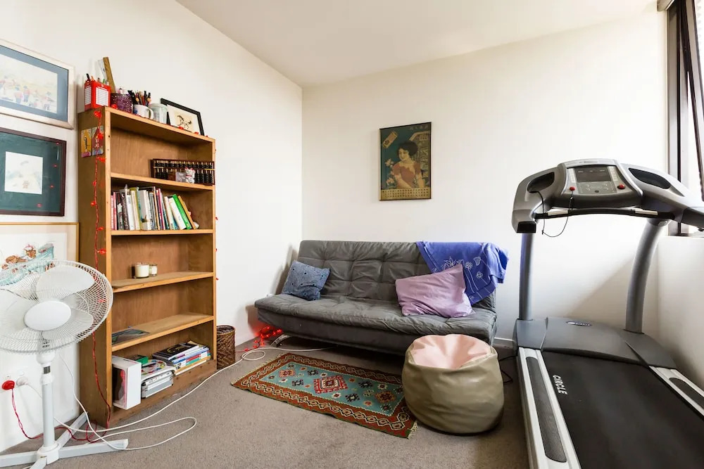 TALIA, 1BDR Carlton Apartment