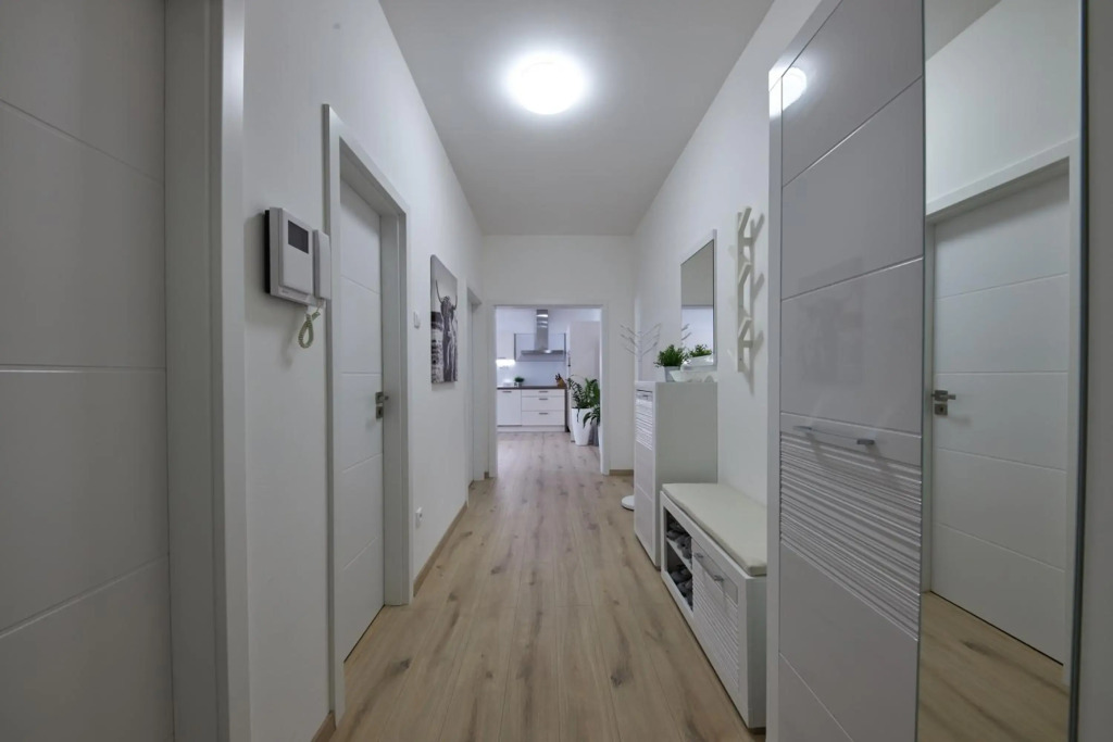 Le Monde Apartment Bratislava - amazing 5BDR in downtown