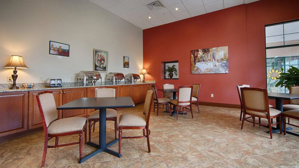 Best Western Pioneer Plaza