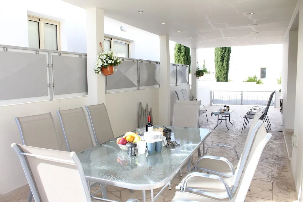 Avrora Villa PV