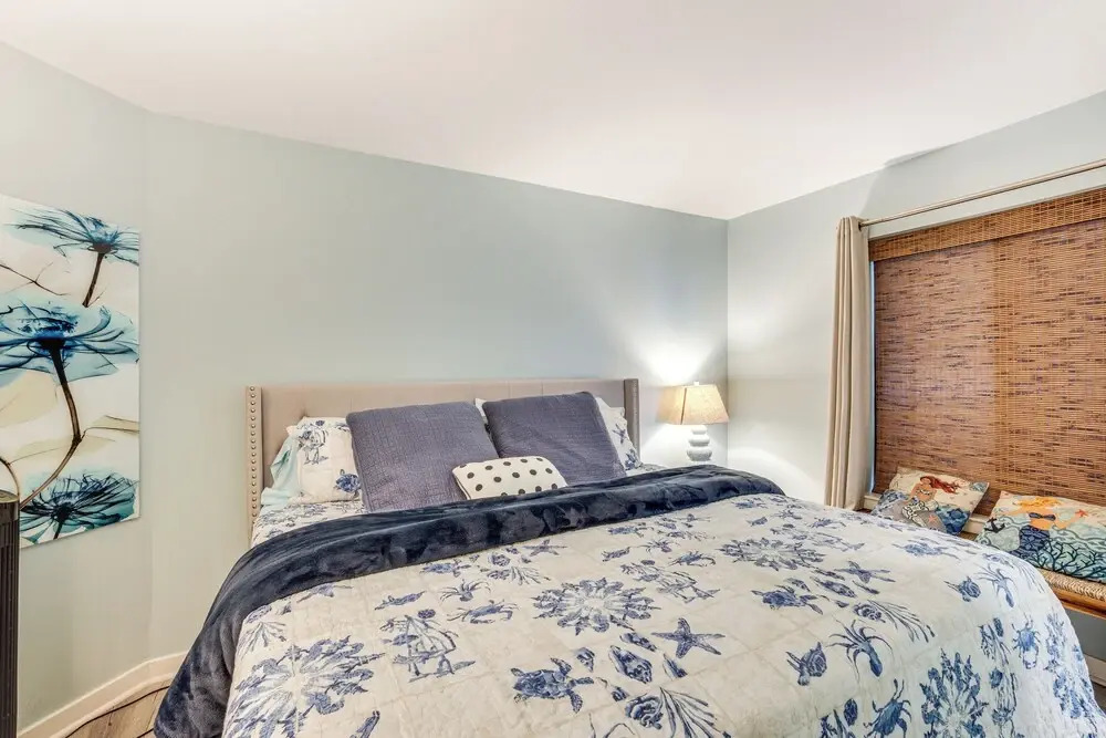 Oceanfront Condo in Harbor Island Community!