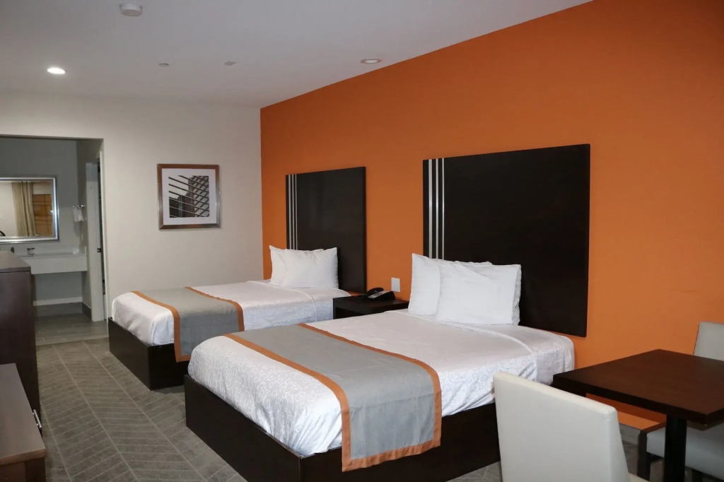 Scottish Inn & Suites - IAH Airport