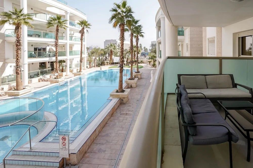YalaRent Palmore Resort apartments