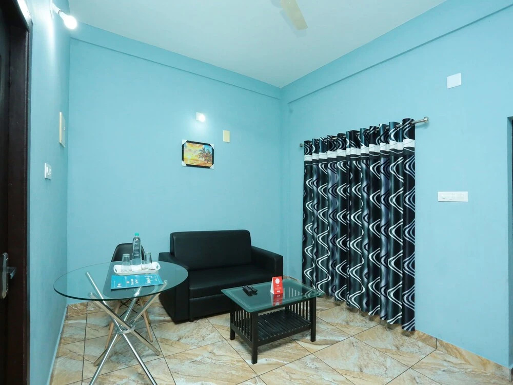 OYO 16417 Zahir Residency