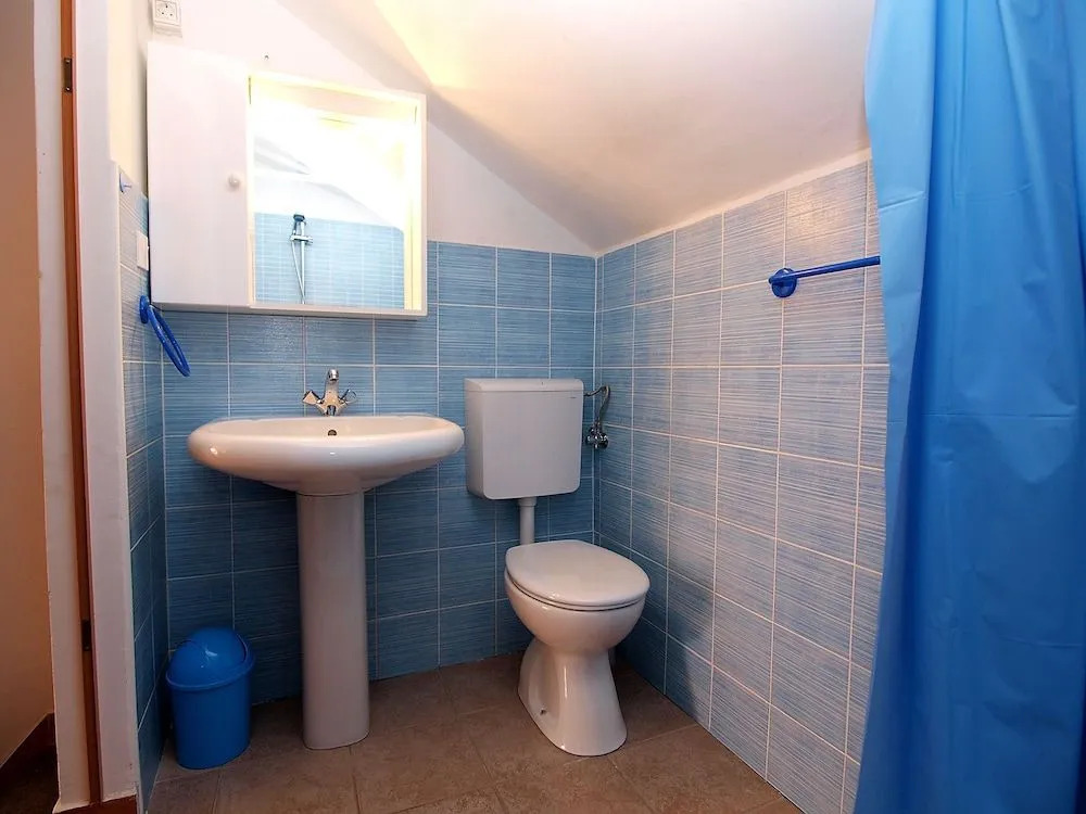 Apartment 785