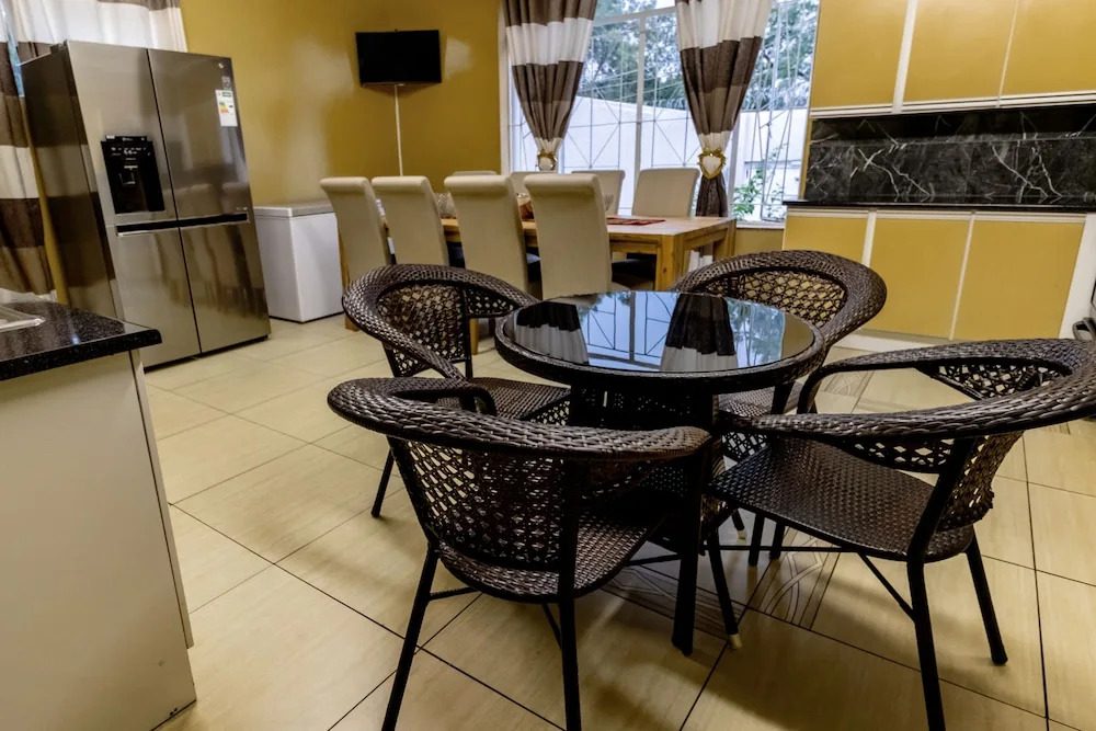 Aura Guest House