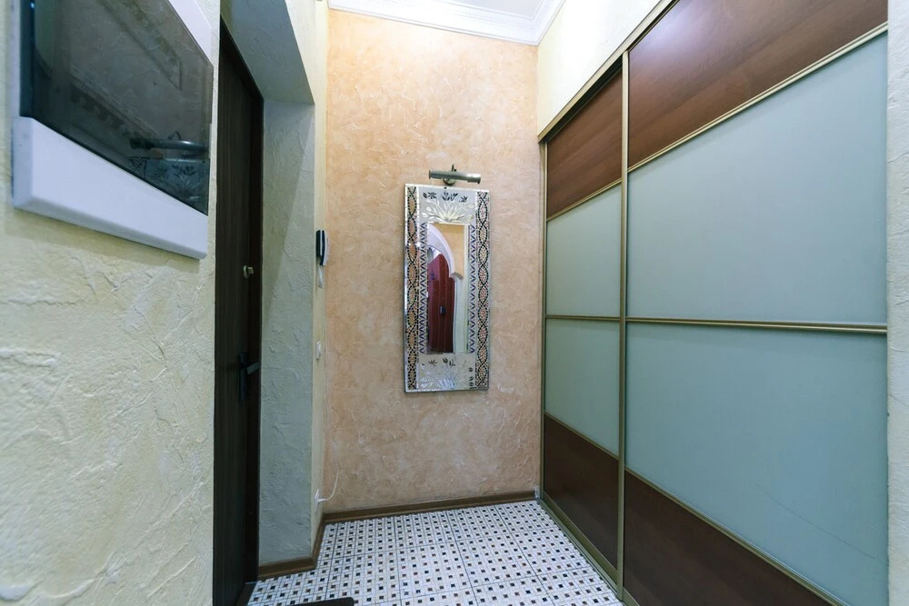 One bedroom Apartment - Centre of Kiev - 2140