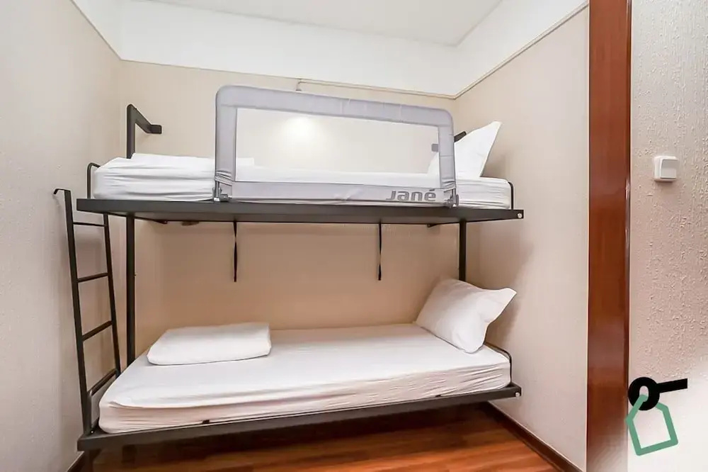 HOTIDAY Room Collection - Oporto