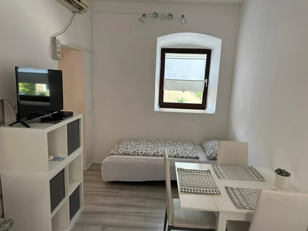 Quiet countryside apartments near the city and the sea