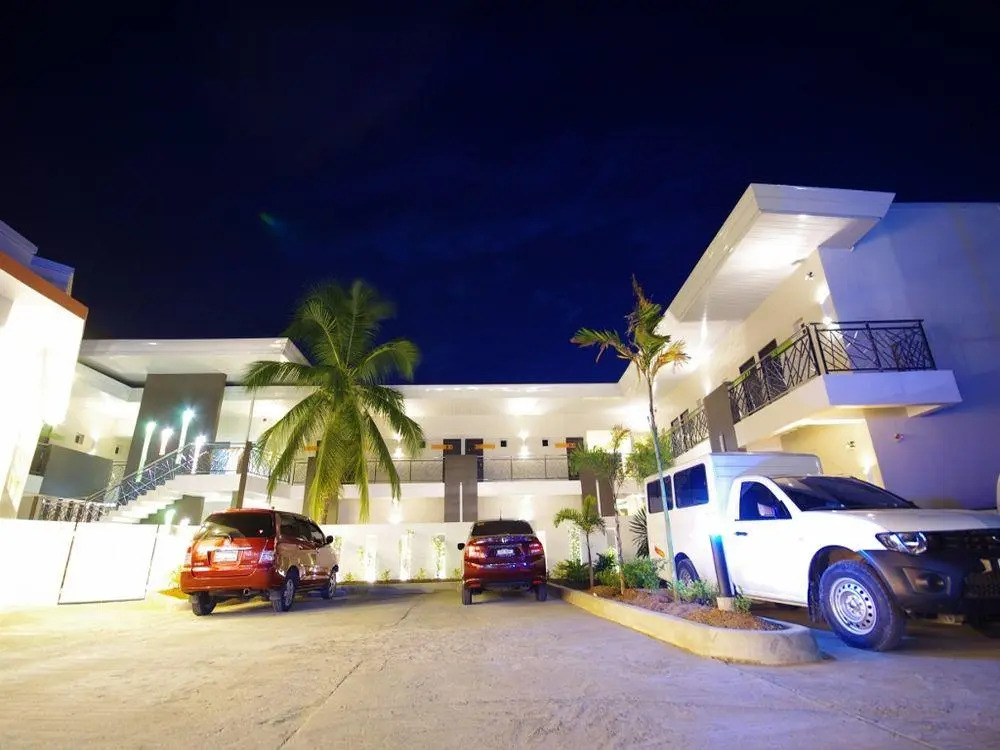 Yhotel