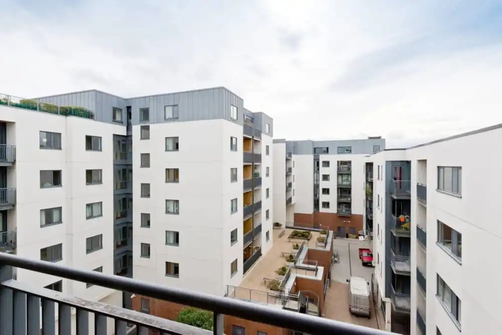 Dual-aspect 2 Bedroom Apartment