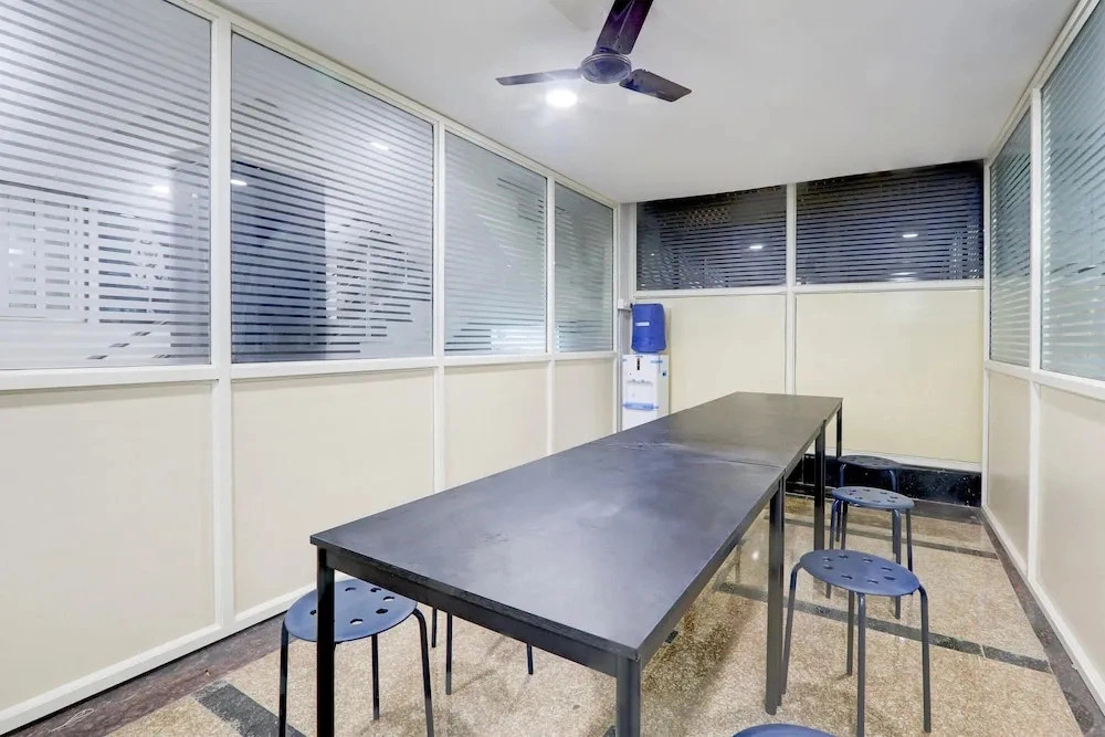 Deluxenest Guest House