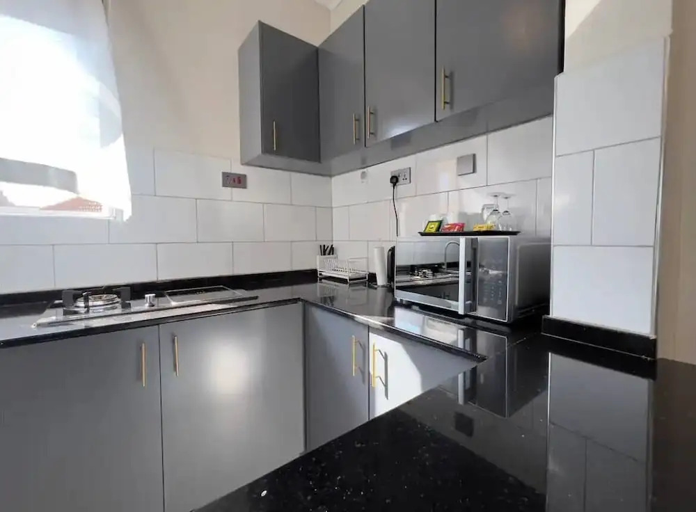 LivLuxe Apartments 6