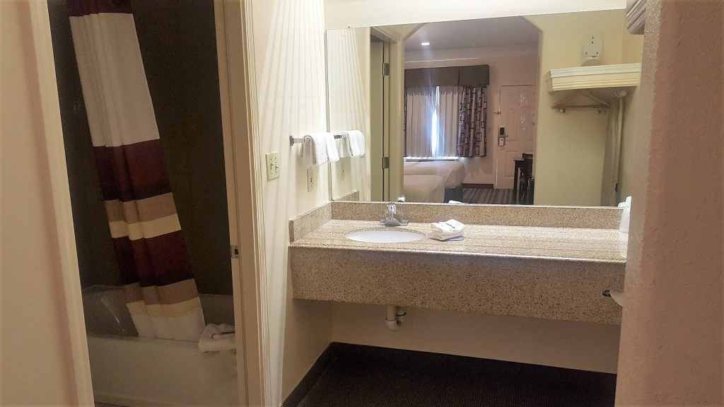 Red Roof Inn & Suites Houston   Humble/IAH Airport
