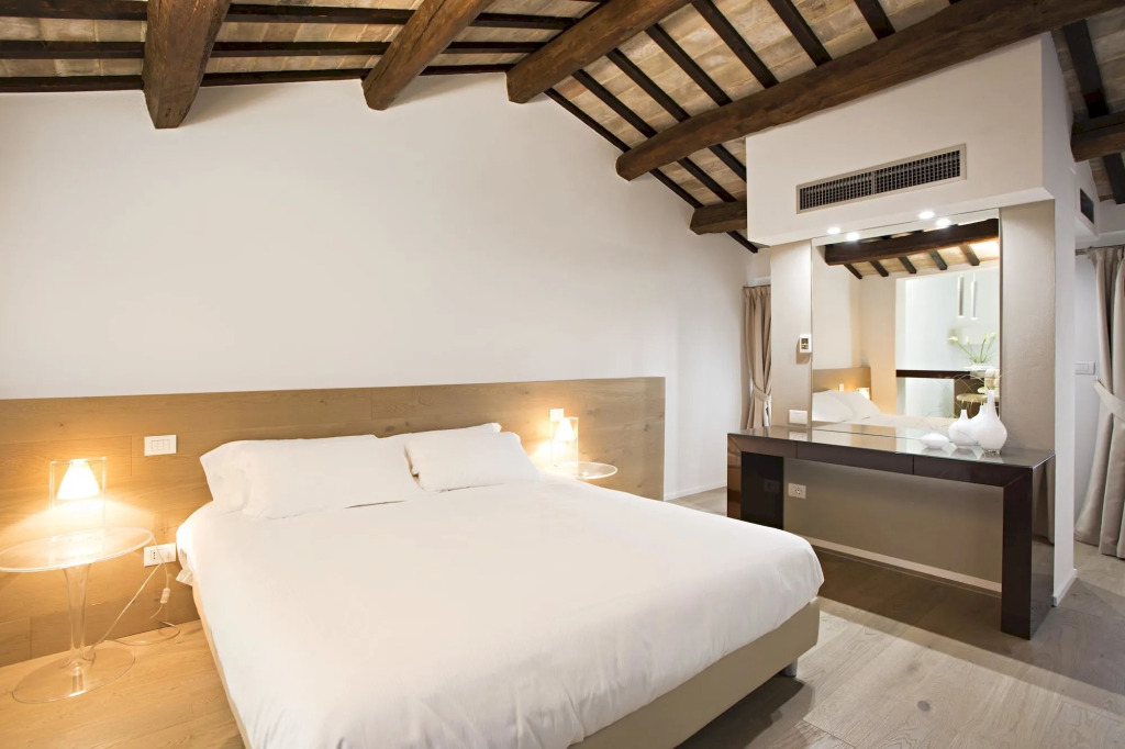 Borgoleoni 18 - Room and Breakfast
