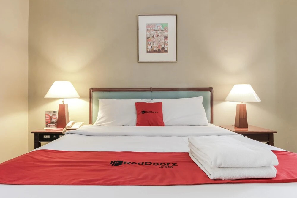 RedDoorz Plus near Monumen Nasional Jakarta