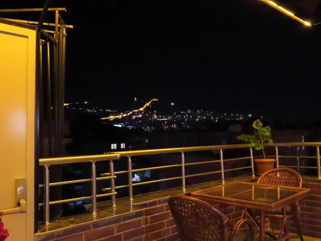Kadeer Hotel