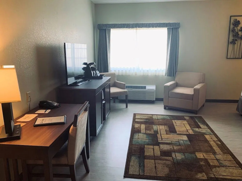 Blue Grass Inn & Suites