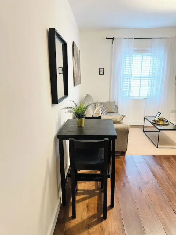 Comfortable One Bedroom Apartment London