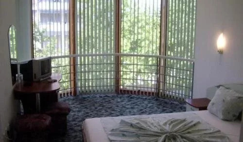Hotel Opal