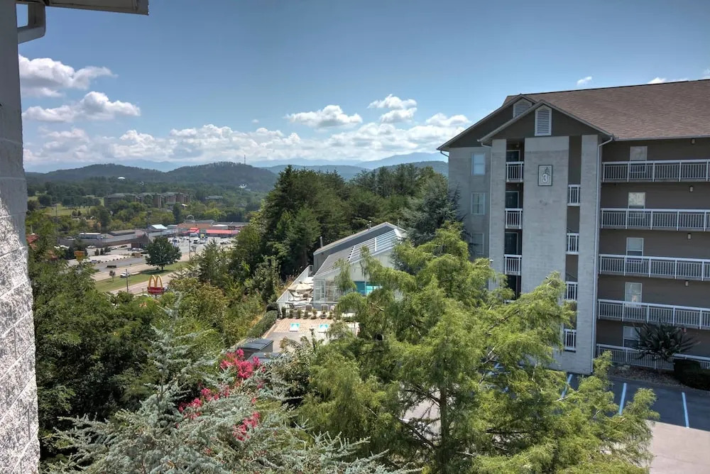 Whispering Pines 102hc