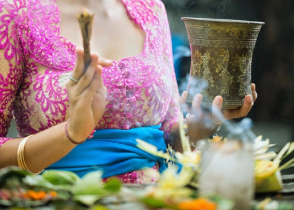 Nuju Uluwatu