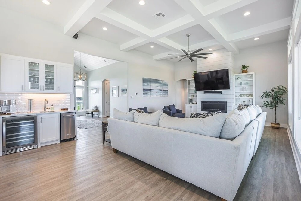 Seashells By The Seashore 3 Bedroom Home by RedAwning