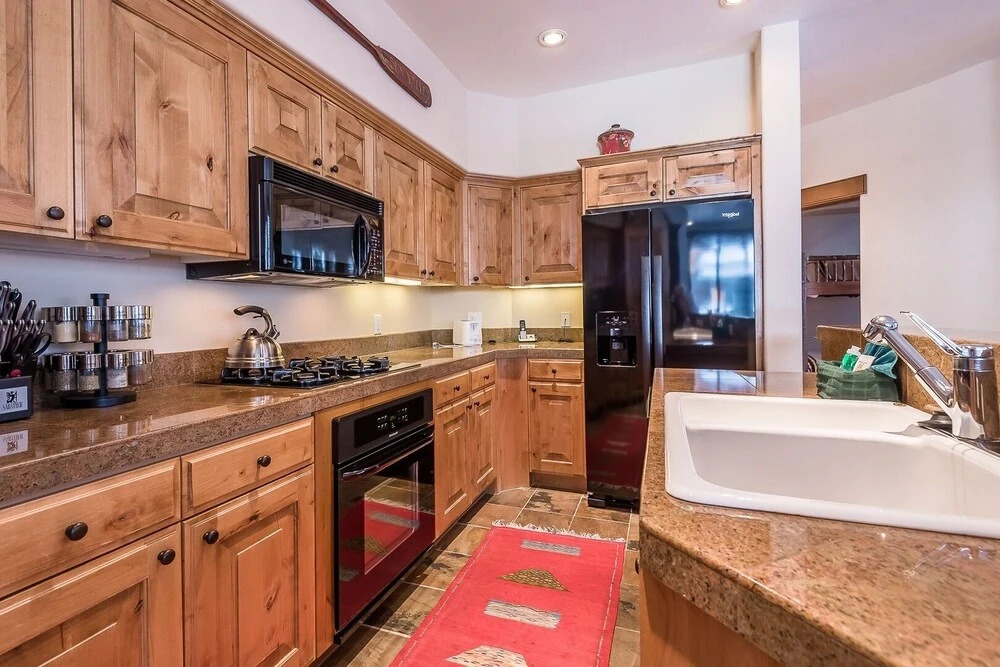 Westridge #27 - 3 Br Condo