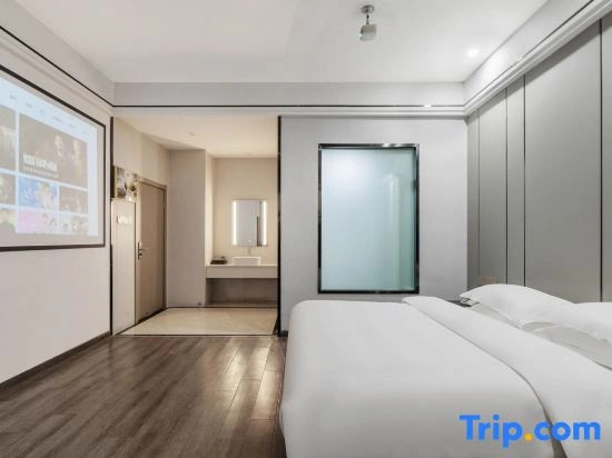 Lanjing Business Hotel (Liangting Subway Station Branch)