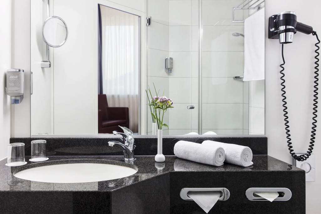 Отель Erfurt City Center by Leonardo Hotels
