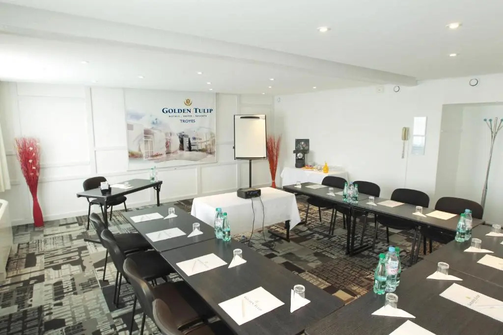 Campanile PRIME - Troyes Nord Barberey