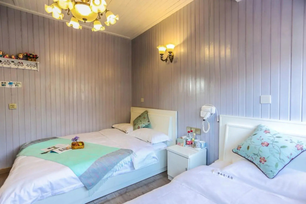 Wuzhen Jingyou Inn